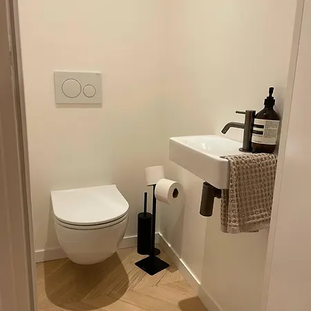 Marais - Fancy One-bedroom Decorated With Taste